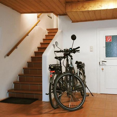 Helles Apartment Fuer 1-2 Pers. Mit Parkplatz Und Wifi Kraiburg am Inn Exterior foto